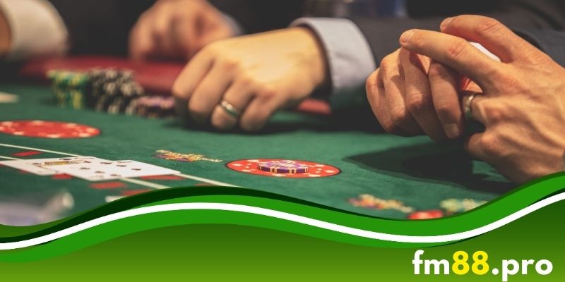 Học cách chơi poker giỏi